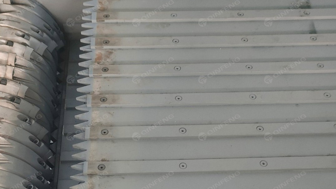 革新再生利用:單軸撕碎機(jī)的處理方法